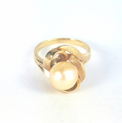 Pearl Ring