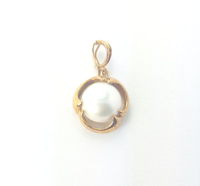 Pearl Pendant