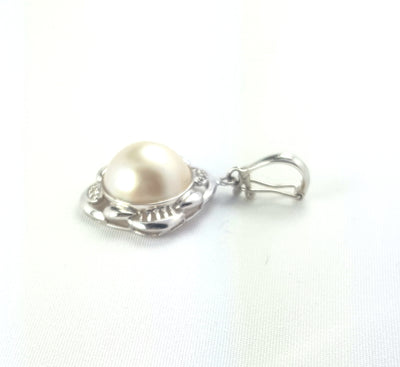 Pearl Pendant